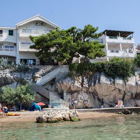 Apartments Agava-Mirjana โอมิช ภายนอก รูปภาพ