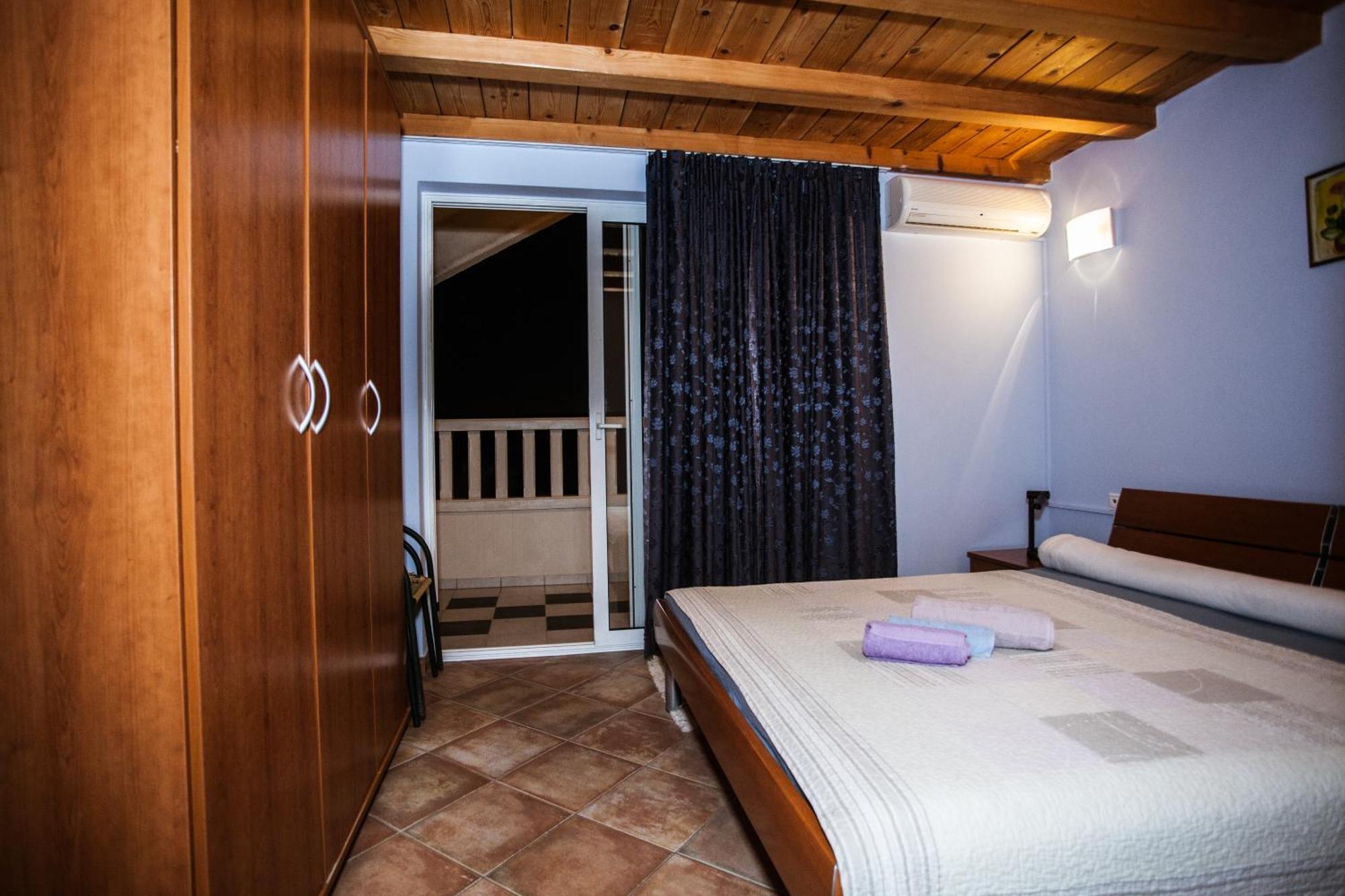 Apartments Agava-Mirjana โอมิช ห้อง รูปภาพ