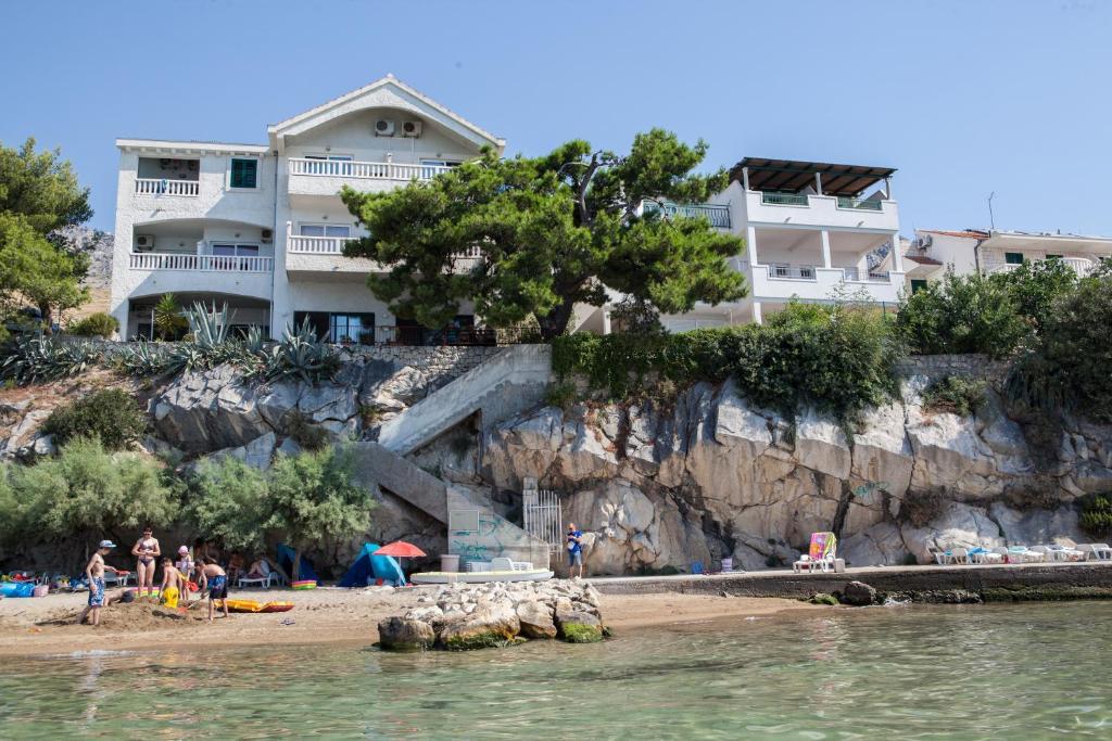 Apartments Agava-Mirjana โอมิช ภายนอก รูปภาพ