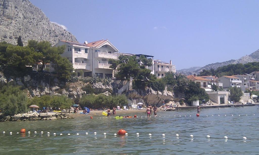 Apartments Agava-Mirjana โอมิช ภายนอก รูปภาพ